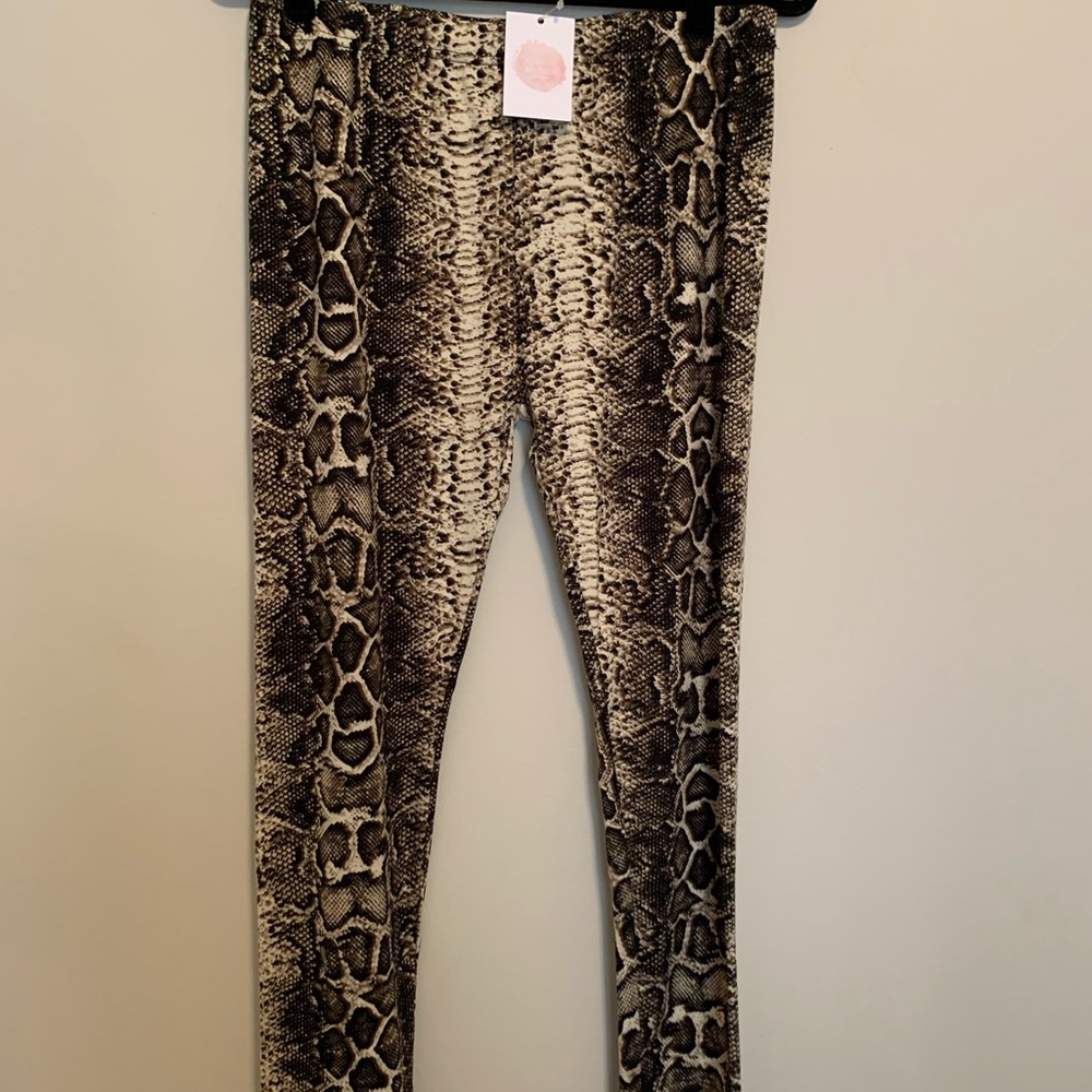 Python snake print leggings